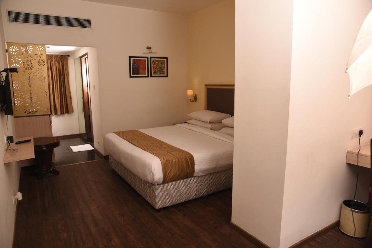 מדוראי Hotel Sabareesh Park מראה חיצוני תמונה